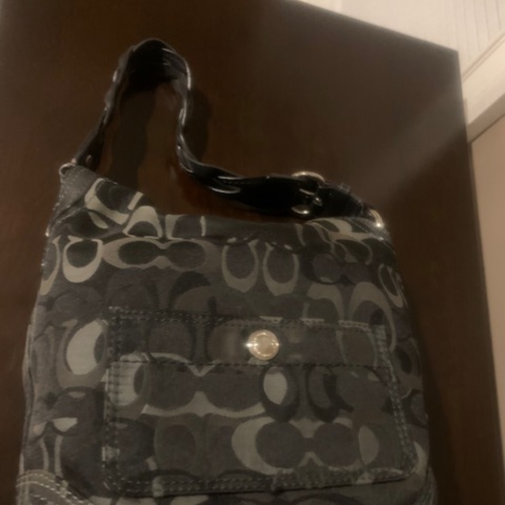 Coach Black/Grey Optic Signature Chelsea Woven Hob